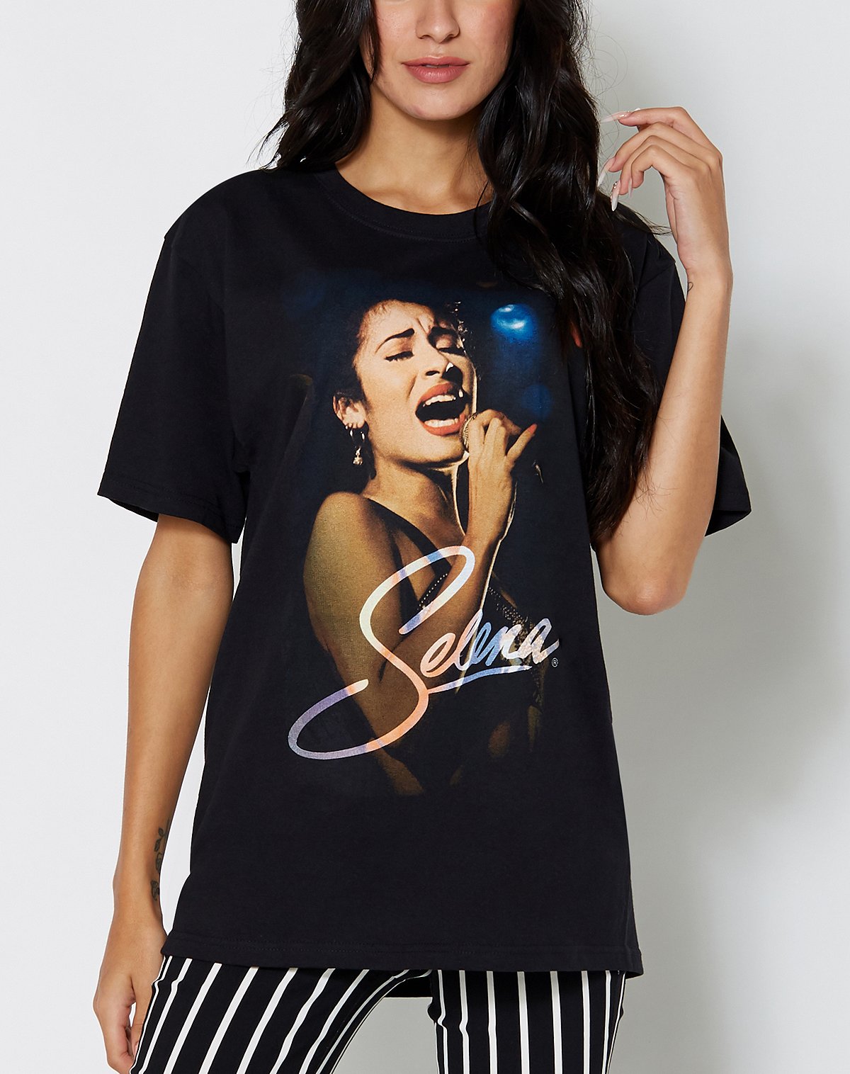 Singing Selena T Shirt 