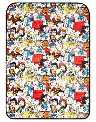 "Charlie Brown and Friends Fleece Blanket - Peanuts"