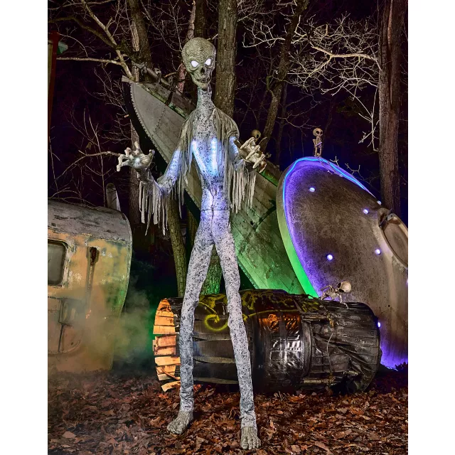 10 Ft Giant Death Ray Animatronic at Spirit Halloween