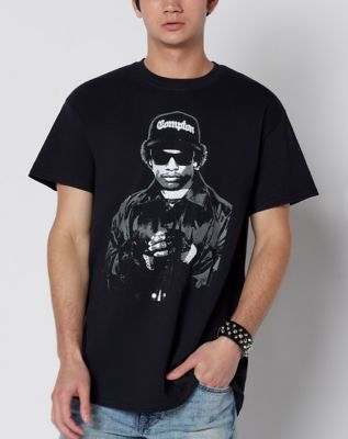 Alarmerend kofferbak Drank Portrait Eazy-E T Shirt - Spencer's