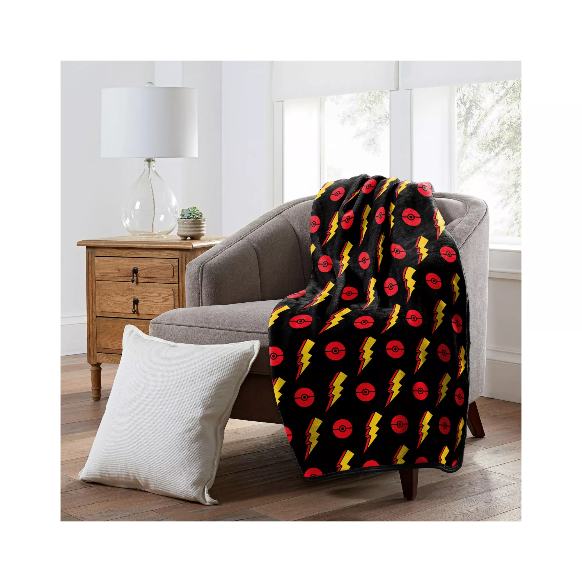 Pikachu Lightning Bolt Fleece Blanket - Pokémon at Spencer's