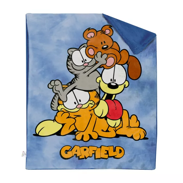 Garfield Cute Crowd Fleece Blanket