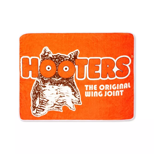 Hooters Vintage Logo Throw Blanket at Spencer's