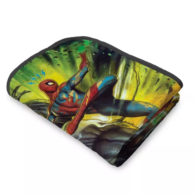 Venom and Spider-Man Attack Fleece Blanket - Marvel at Spencer's