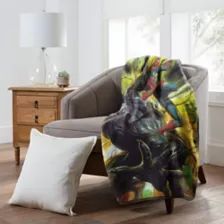 Venom and Spider-Man Attack Fleece Blanket - Marvel at Spencer's