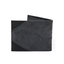 Black Hyrule Badge Bifold Wallet - The Legend of Zelda at Spencer's