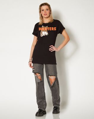 Black Retro Hooters T Shirt