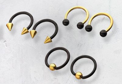 Captive Bead Rings and Horseshoes